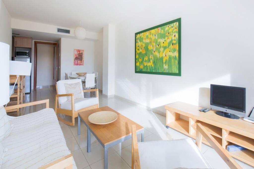 רוזס Beautiful Apartment 75M2 With View At The Beach, Pool, Parking מראה חיצוני תמונה