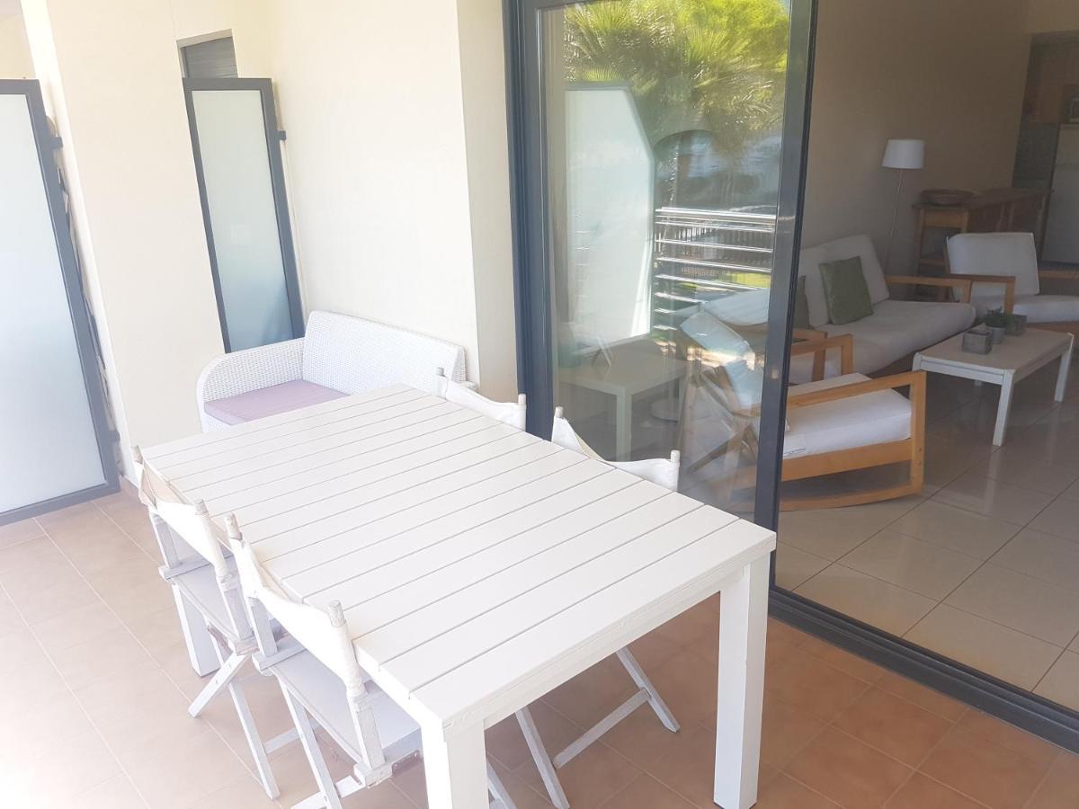 רוזס Beautiful Apartment 75M2 With View At The Beach, Pool, Parking מראה חיצוני תמונה